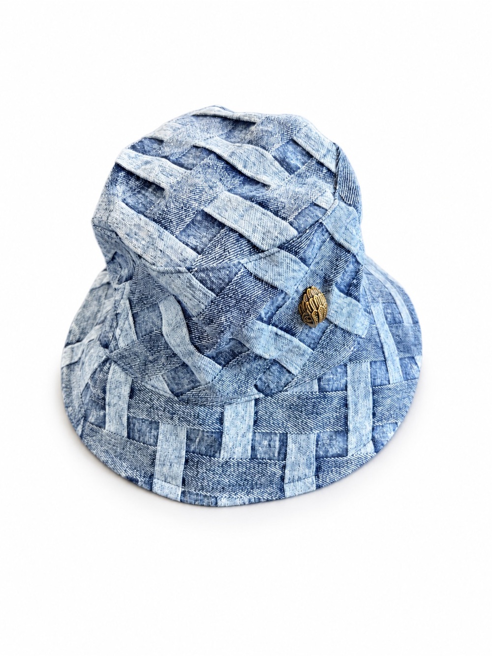 Kurt Geiger London Kensington Bleached Woven Denim Bucket H
